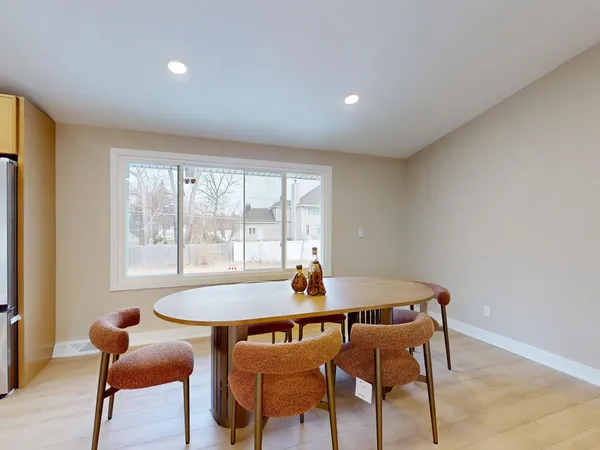 $599,000 | 907 West North Avenue, Lake Bluff, IL 60044