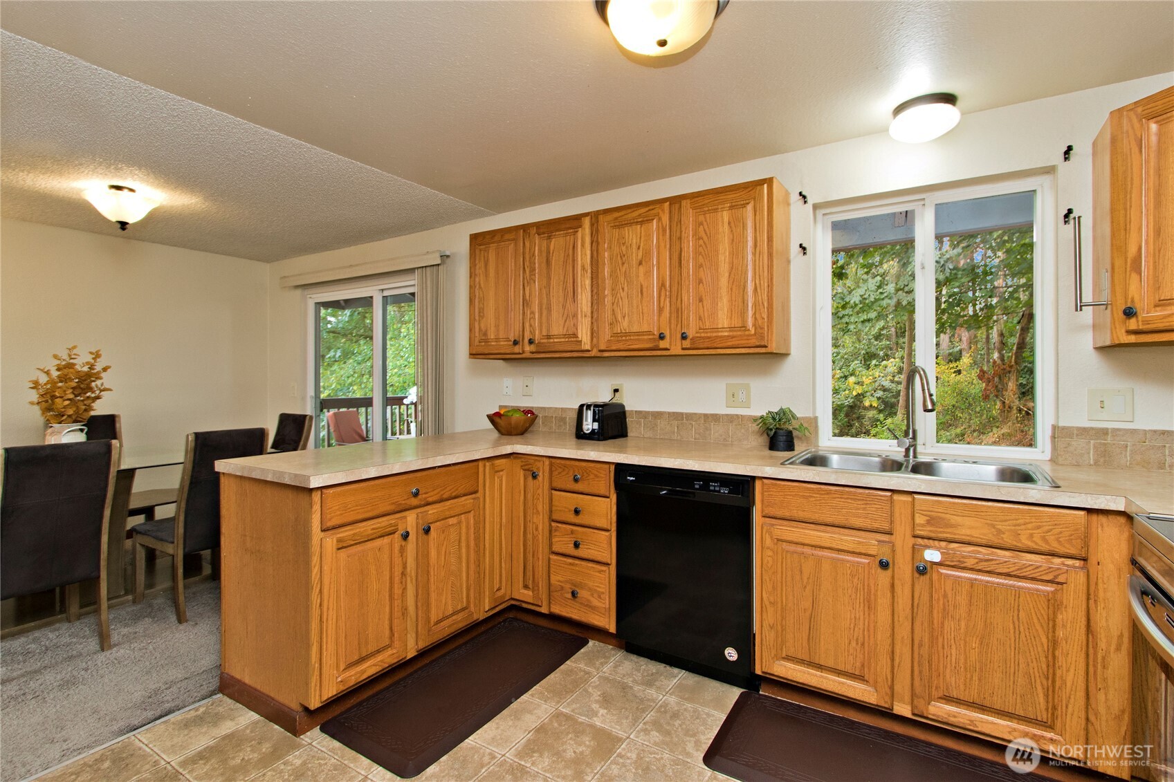 4237 South 326th Place Federal Way, WA 98001 - Photo 4 of 24