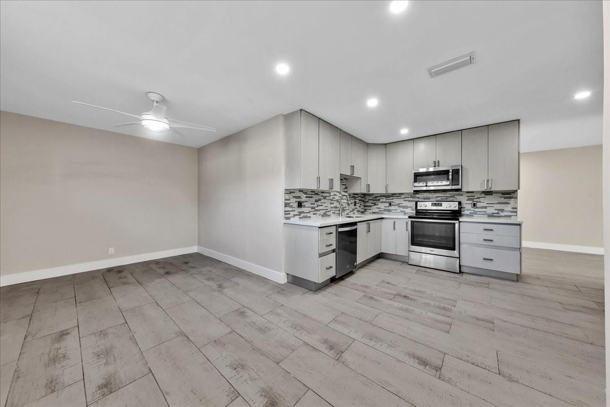 1004 Johnson Street Hollywood, FL 33019 - Photo 16 of 48 Photo 16