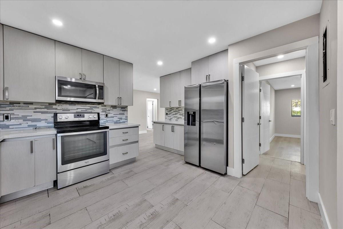 1004 Johnson Street Hollywood, FL 33019 - Photo 18 of 48 Photo 18
