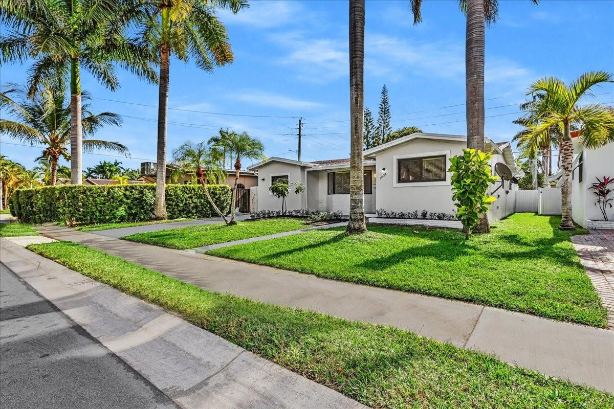 1004 Johnson Street Hollywood, FL 33019 - Photo 2 of 48 Photo 2