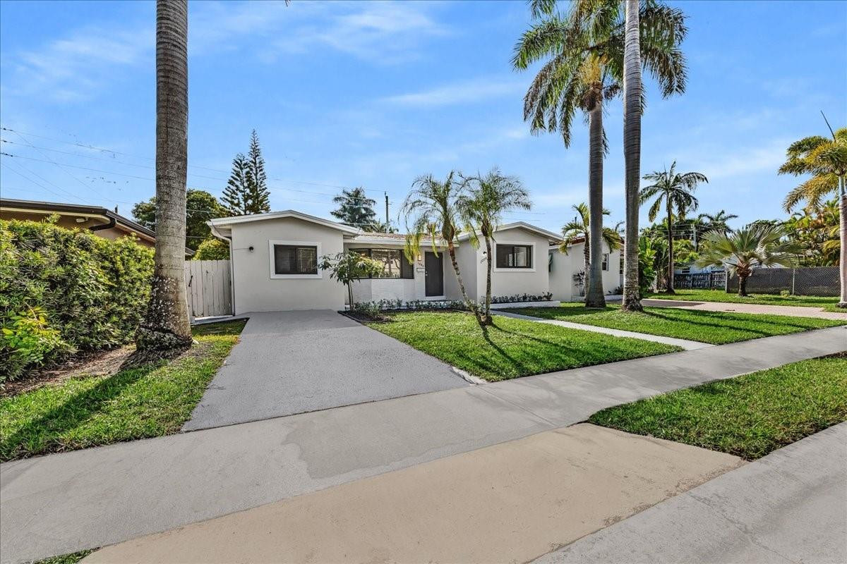 1004 Johnson Street Hollywood, FL 33019 - Photo 3 of 48 Photo 3
