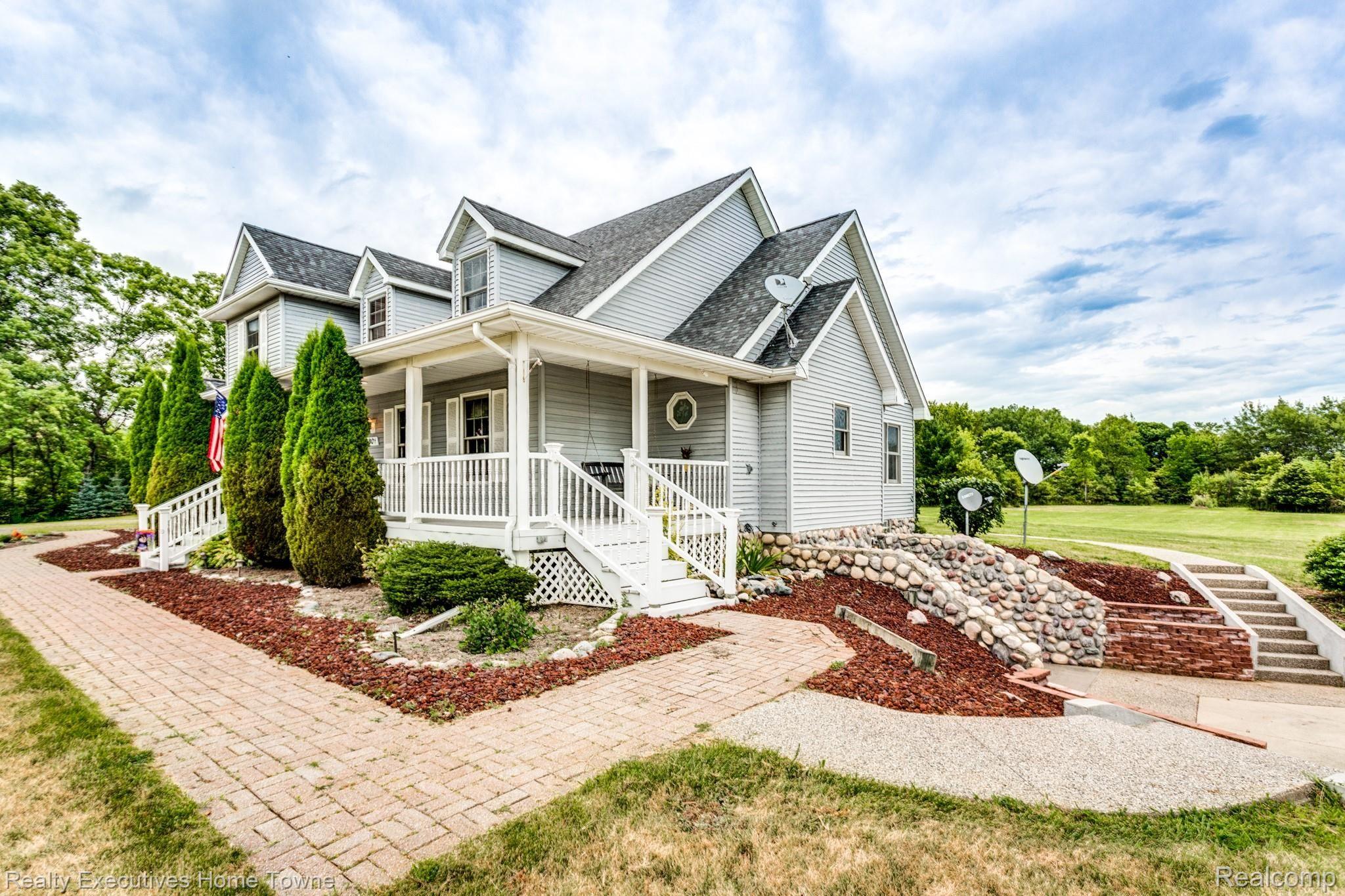 301 Pine Ridge Road St. Clair, MI 48079 - Photo 6 of 72 301 Pine Ridge Rd-3.JPG