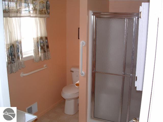 7246 East Harrys Road Traverse City, MI 49684 - Photo 11 of 15 1691126-10.JPG