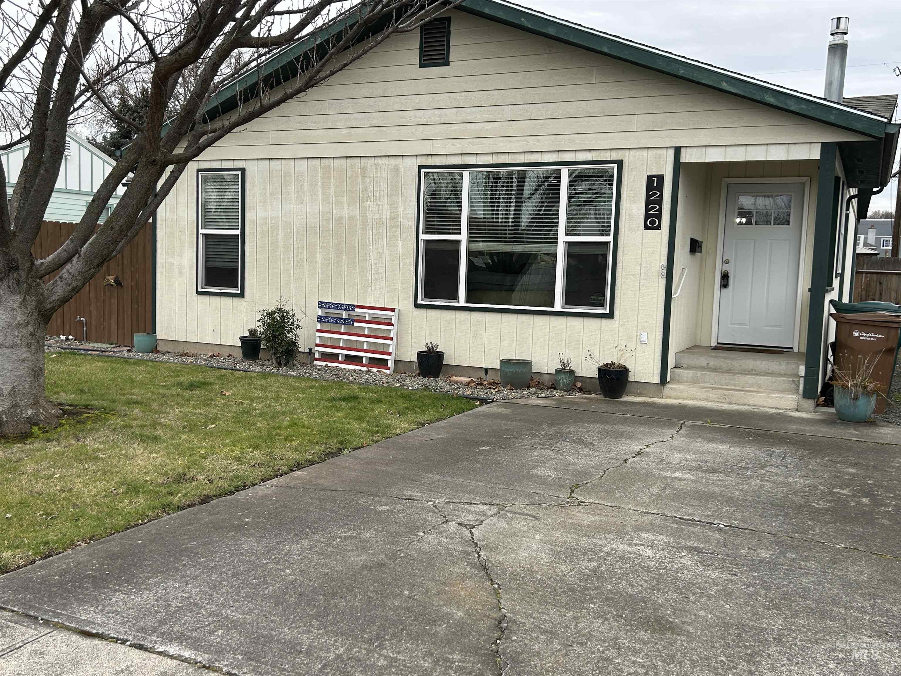 1220 4th Street Clarkston, WA 99403 - Photo 5 of 47