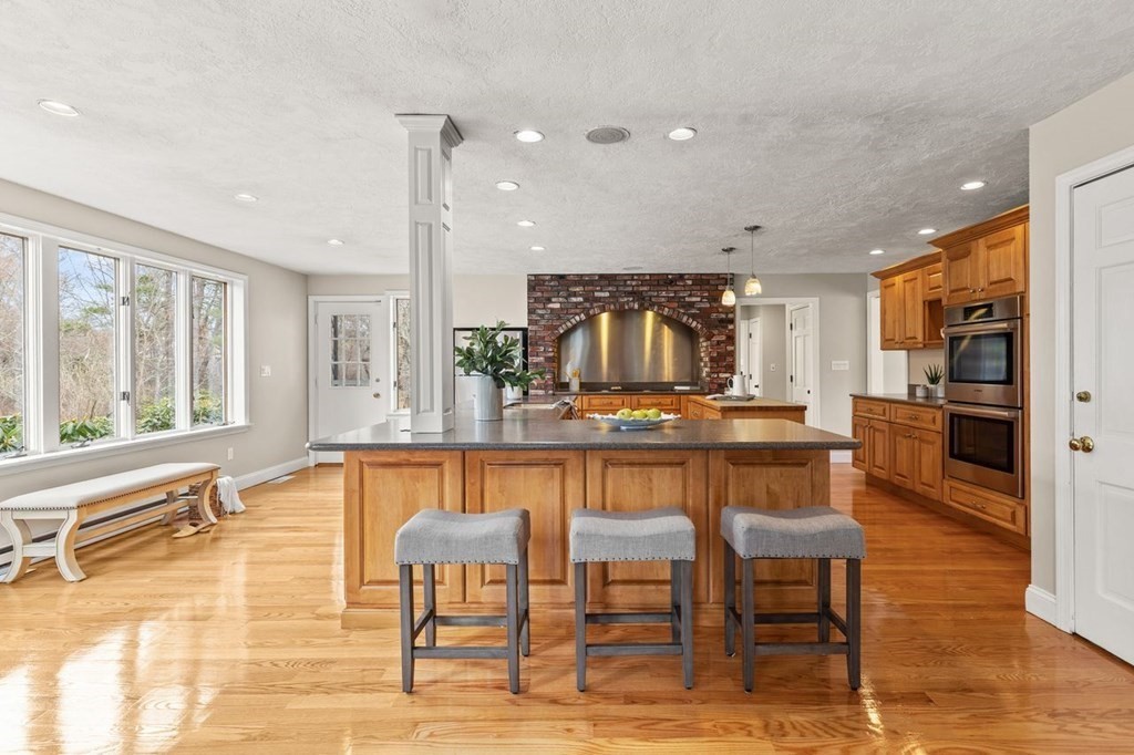 857 Emerson Gardens Road Lexington, MA 02420 - Photo 8 of 24 Gallery Image 8