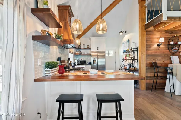 $470,000 | 204 Lakeshore Drive, Lake Waccamaw, NC 28450