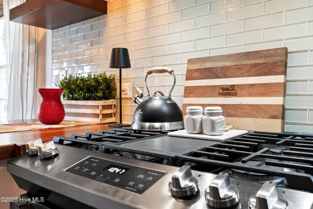 $469,000 | 204 Lakeshore Drive, Lake Waccamaw, NC 28450