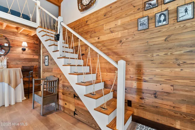 $469,000 | 204 Lakeshore Drive, Lake Waccamaw, NC 28450