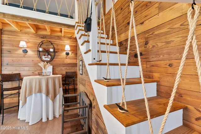 $469,000 | 204 Lakeshore Drive, Lake Waccamaw, NC 28450