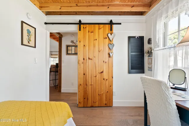 $469,000 | 204 Lakeshore Drive, Lake Waccamaw, NC 28450