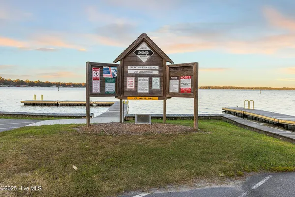 $470,000 | 204 Lakeshore Drive, Lake Waccamaw, NC 28450