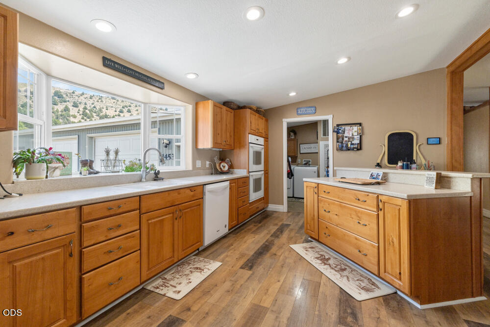 11453 Hill Road Klamath Falls, OR 97603 - Photo 23 of 75 Gallery Image 23