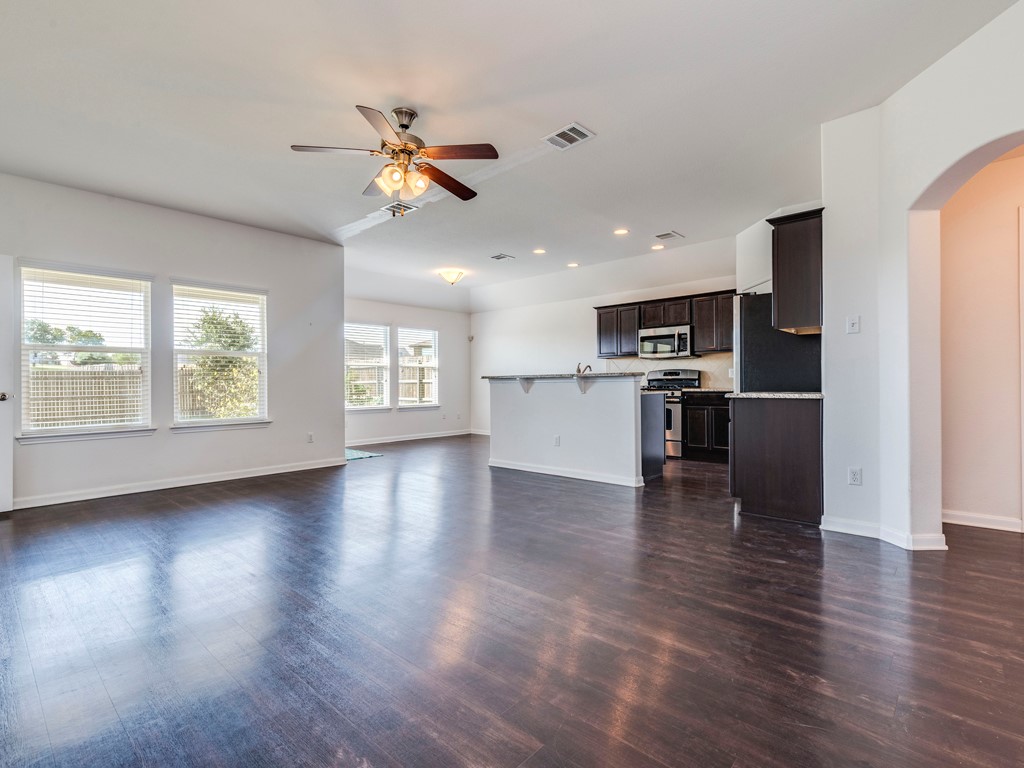 237 Goddard Kyle, TX 78640 - Photo 8 of 31