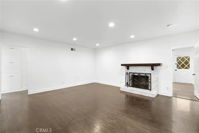 $899,950 | 7459 Vanalden Avenue, Reseda, CA 91335