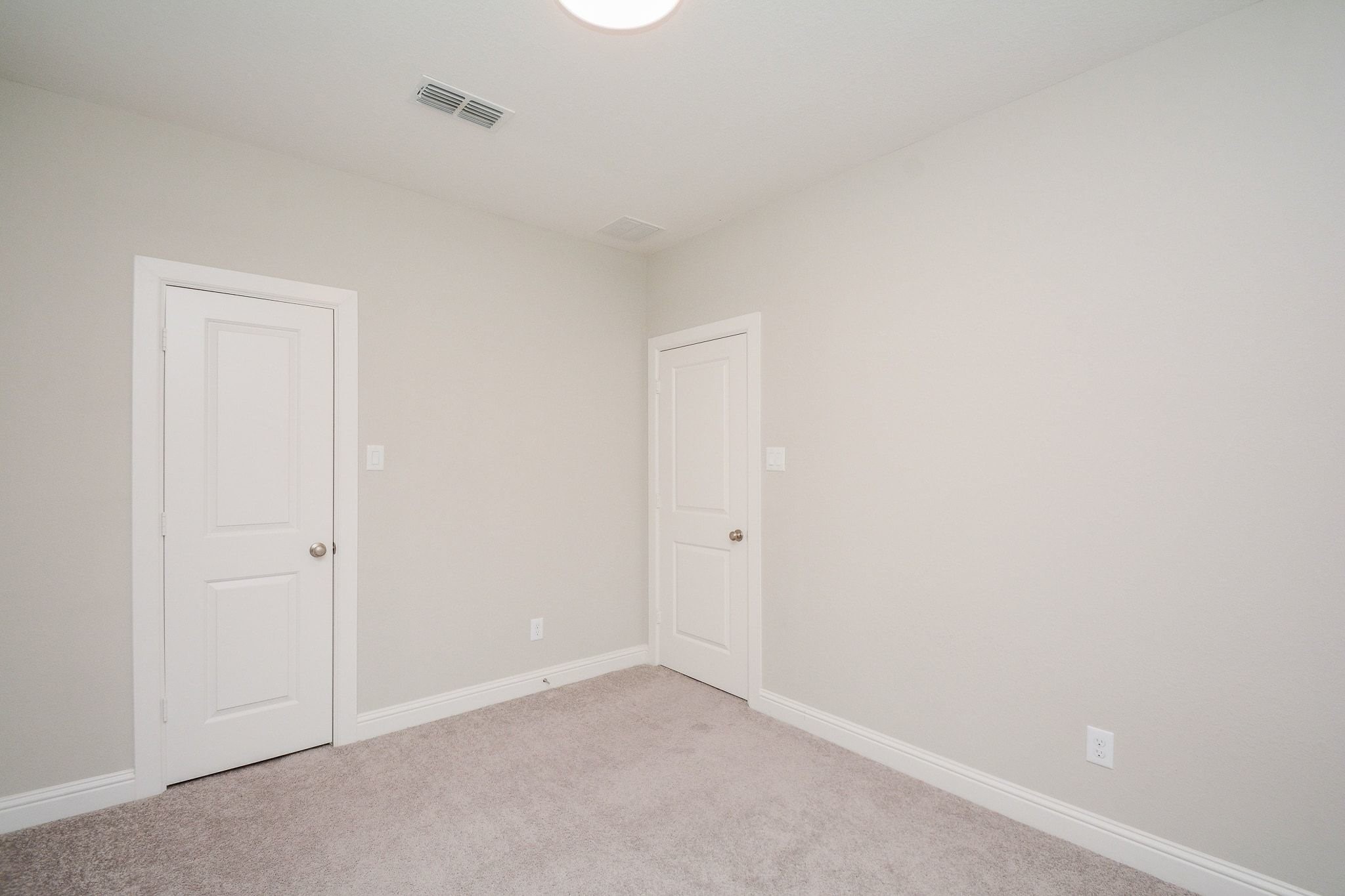 1407 Arkley Way Houston, TX 77055 - Photo 29 of 41 a view of an empty room