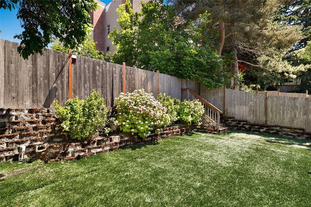 $825,000 | 7134 44th Avenue Southwest, Seattle, WA 98136