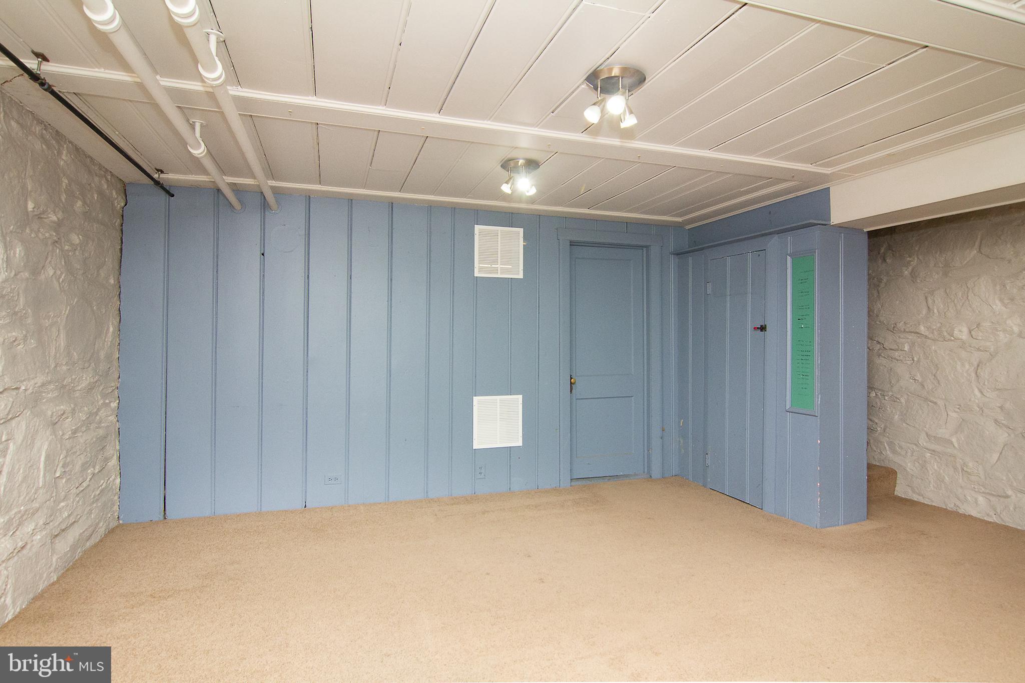 8 Center Road Towson, MD 21286 - Photo 33 of 47