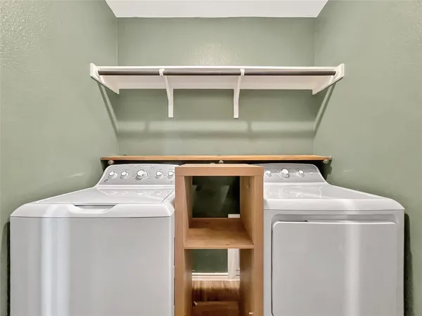 $1,700 | 353 Bronco Billy Drive, Jarrell, TX 76537