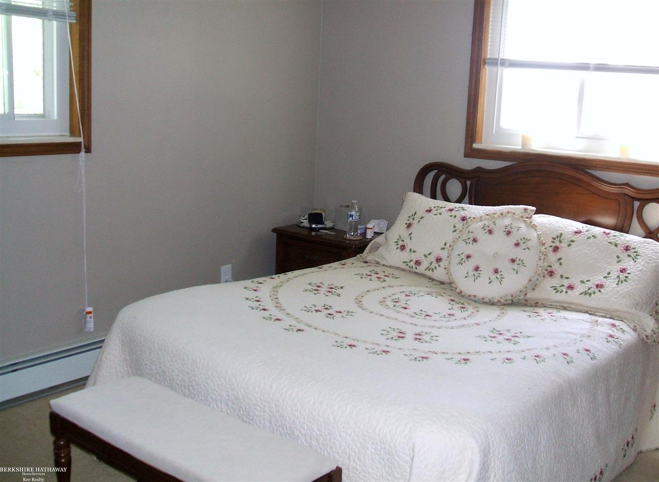 64460 Romeo Plank Road Ray, MI 48096 - Photo 18 of 40 31291562-17.JPG