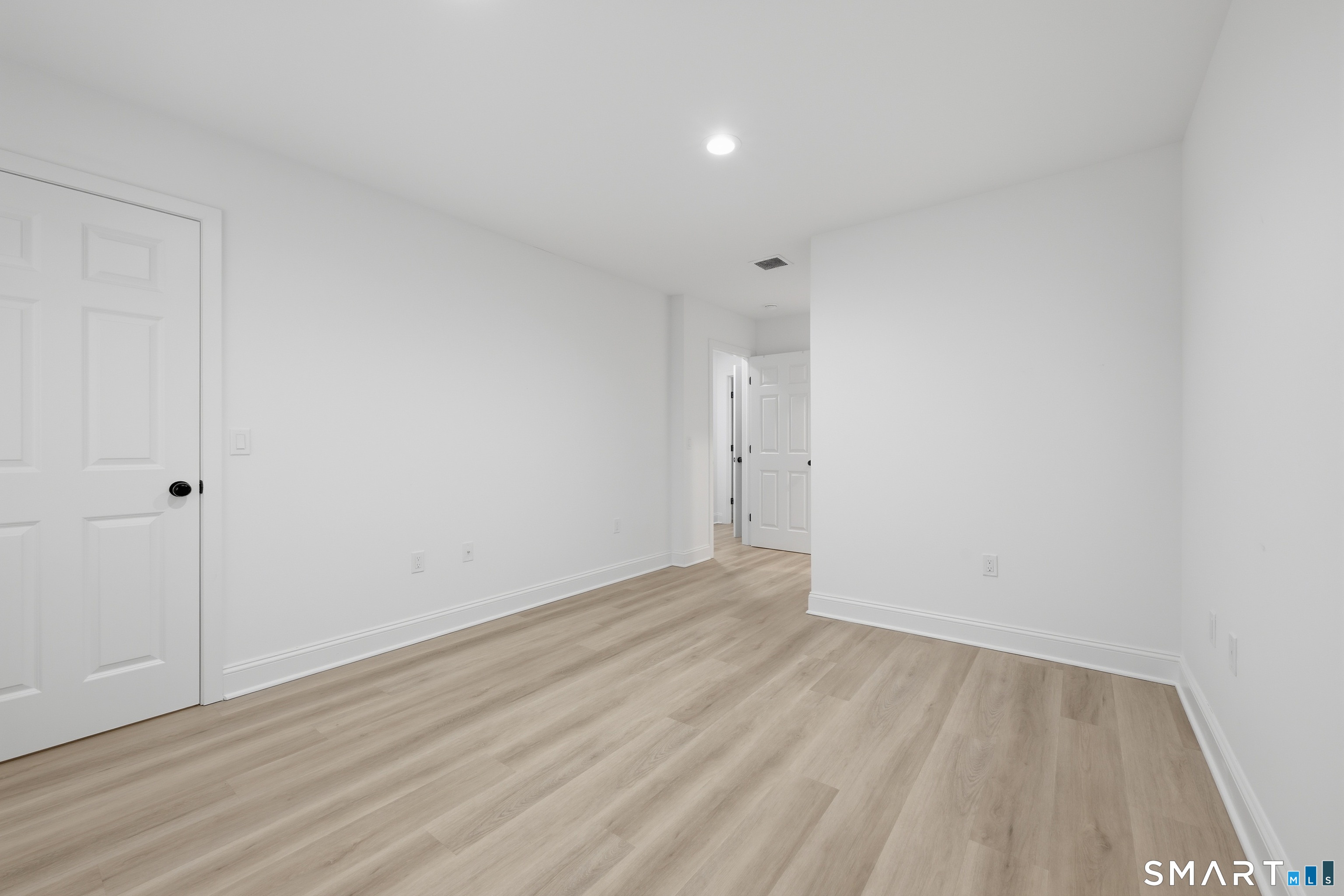 33 Main Street, Unit 24 Meriden, CT 06451 - Photo 15 of 28