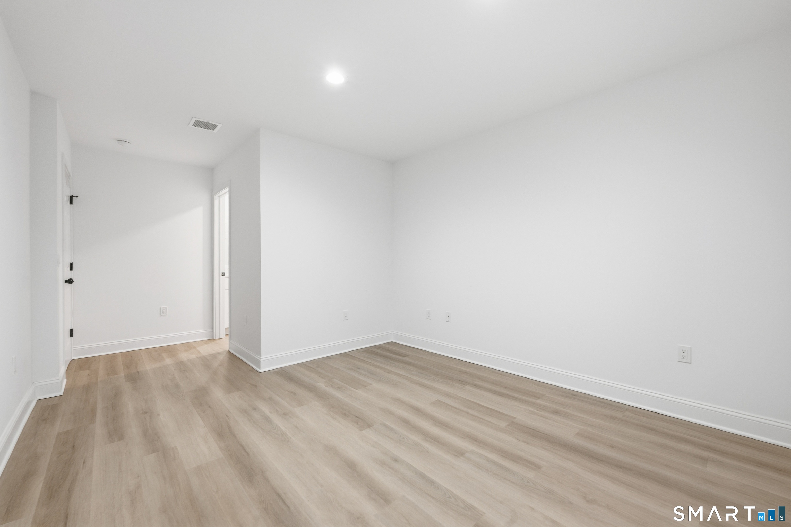 33 Main Street, Unit 24 Meriden, CT 06451 - Photo 16 of 28