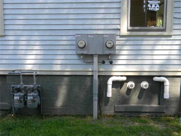62 Bay Street Springfield, MA 01109 - Photo 4 of 24