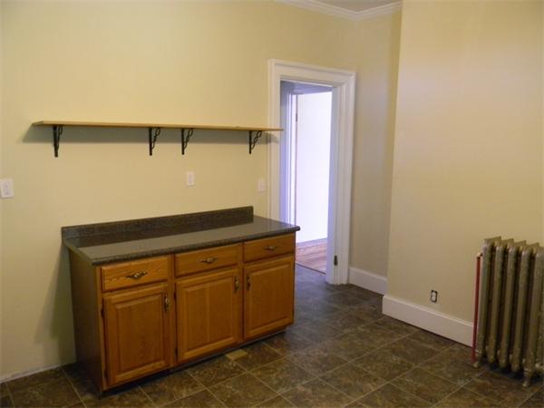62 Bay Street Springfield, MA 01109 - Photo 9 of 24