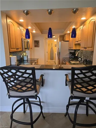 $2,400 | 7119 Lakeridge View Court, Unit 302, Fort Myers, FL 33907
