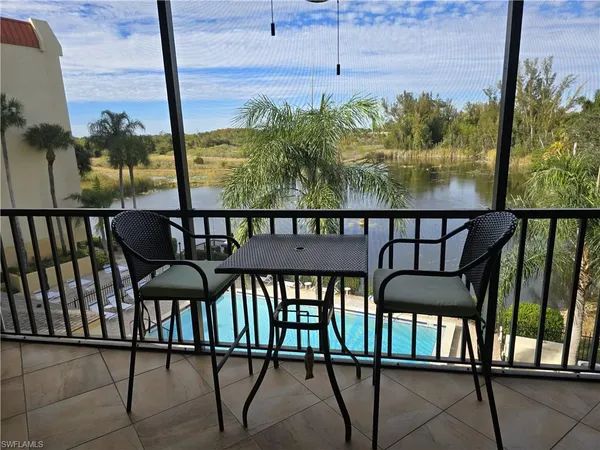 $2,400 | 7119 Lakeridge View Court, Unit 302, Fort Myers, FL 33907