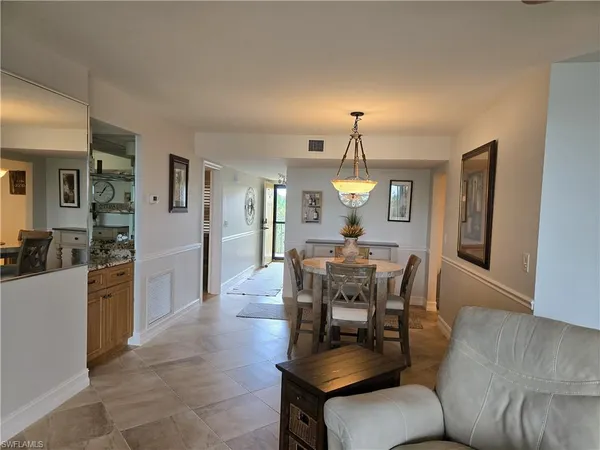 $2,400 | 7119 Lakeridge View Court, Unit 302, Fort Myers, FL 33907