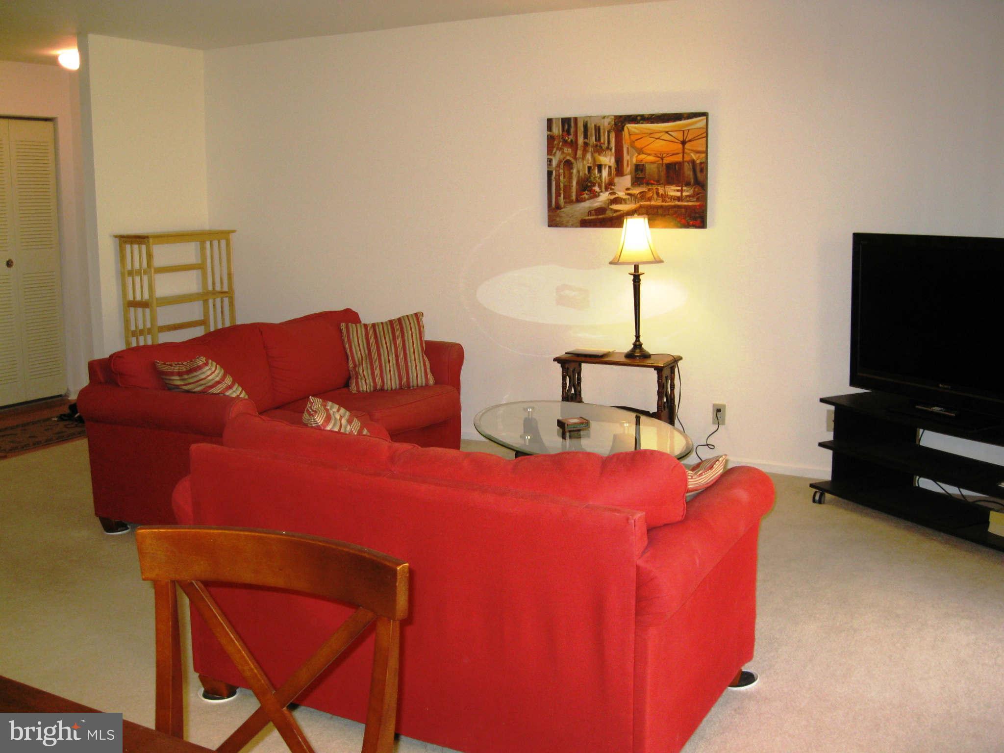 7908 Inverton Road, Unit 303 Annandale, VA 22003 - Photo 3 of 15 Living Room