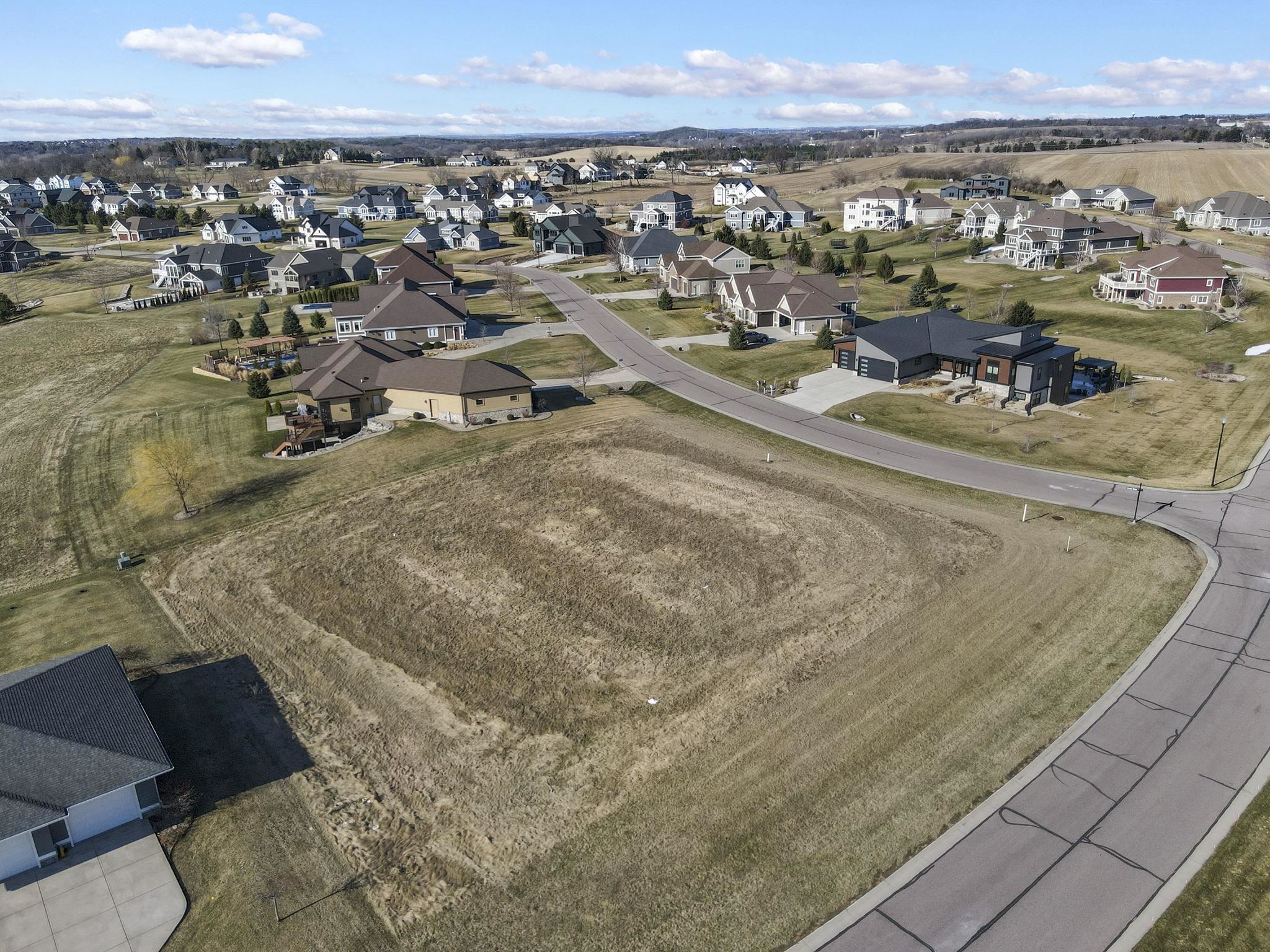 L16 Covered Bridge Sun Prairie, WI 53590 - Photo 5 of 17