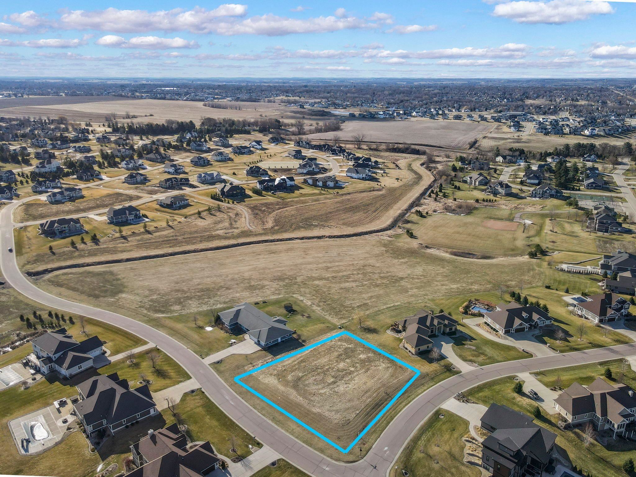L16 Covered Bridge Sun Prairie, WI 53590 - Photo 6 of 17