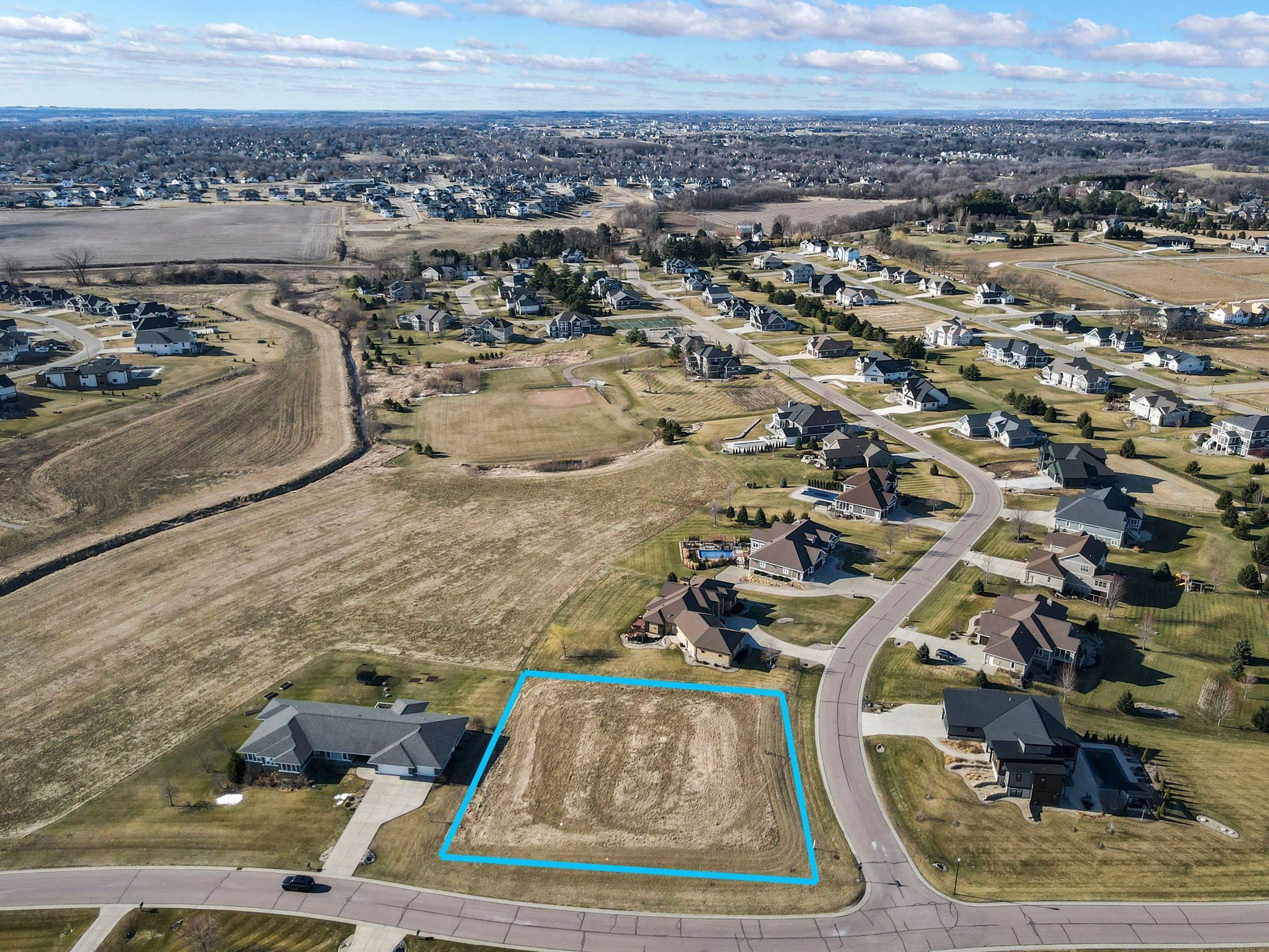 L16 Covered Bridge Sun Prairie, WI 53590 - Photo 8 of 17