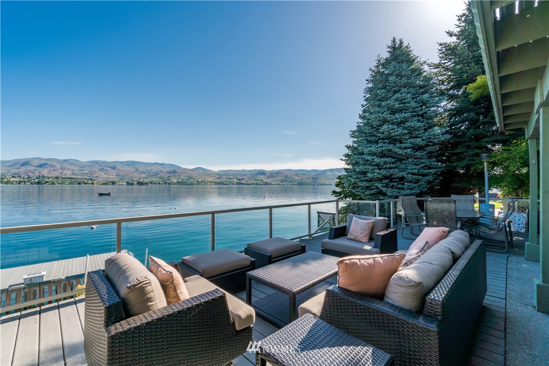 4250 South Lakeshore Road Chelan, WA 98816 - Photo 11 of 25 Gallery Image 11