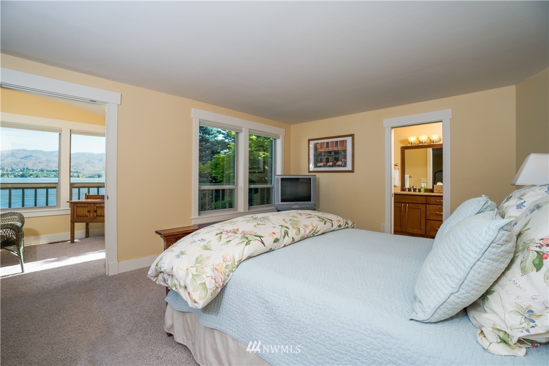 4250 South Lakeshore Road Chelan, WA 98816 - Photo 16 of 25 Gallery Image 16