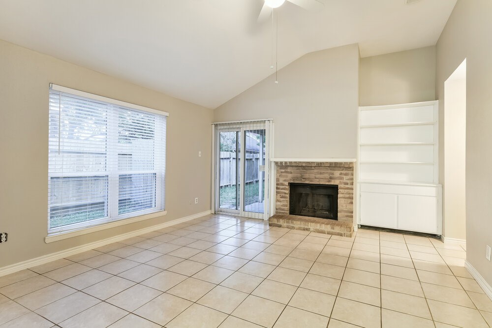 13207 Pebblewalk Circle South Houston, TX 77041 - Photo 4 of 16