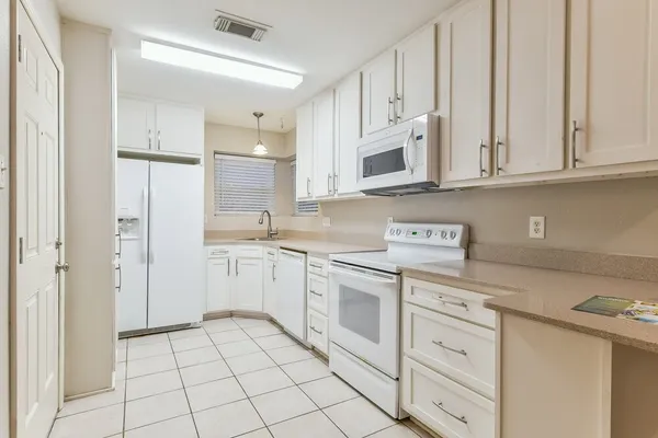 $1,940 | 13207 Pebblewalk Circle South, Houston, TX 77041