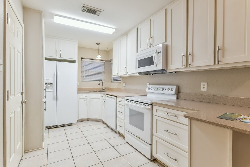 13207 Pebblewalk Circle South Houston, TX 77041 - Photo 8 of 16