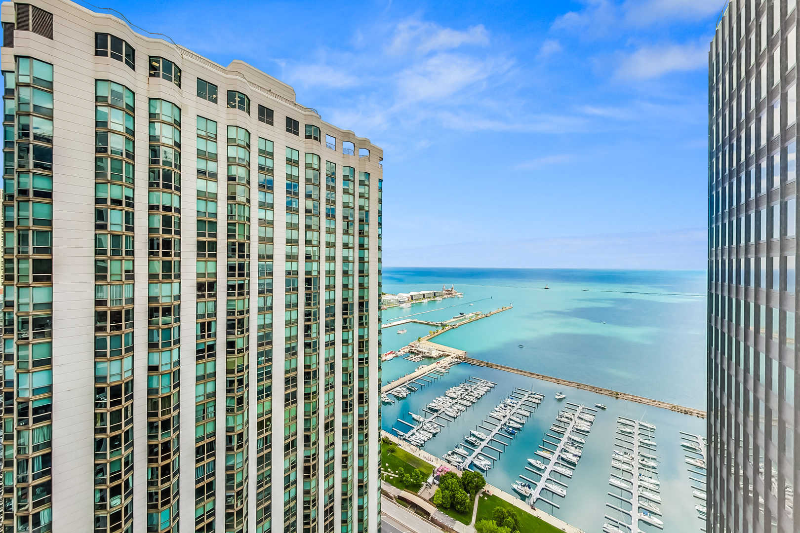 155 North Harbor Drive, Unit 4804 Chicago, IL 60601 - Photo 11 of 31 a view of a balcony