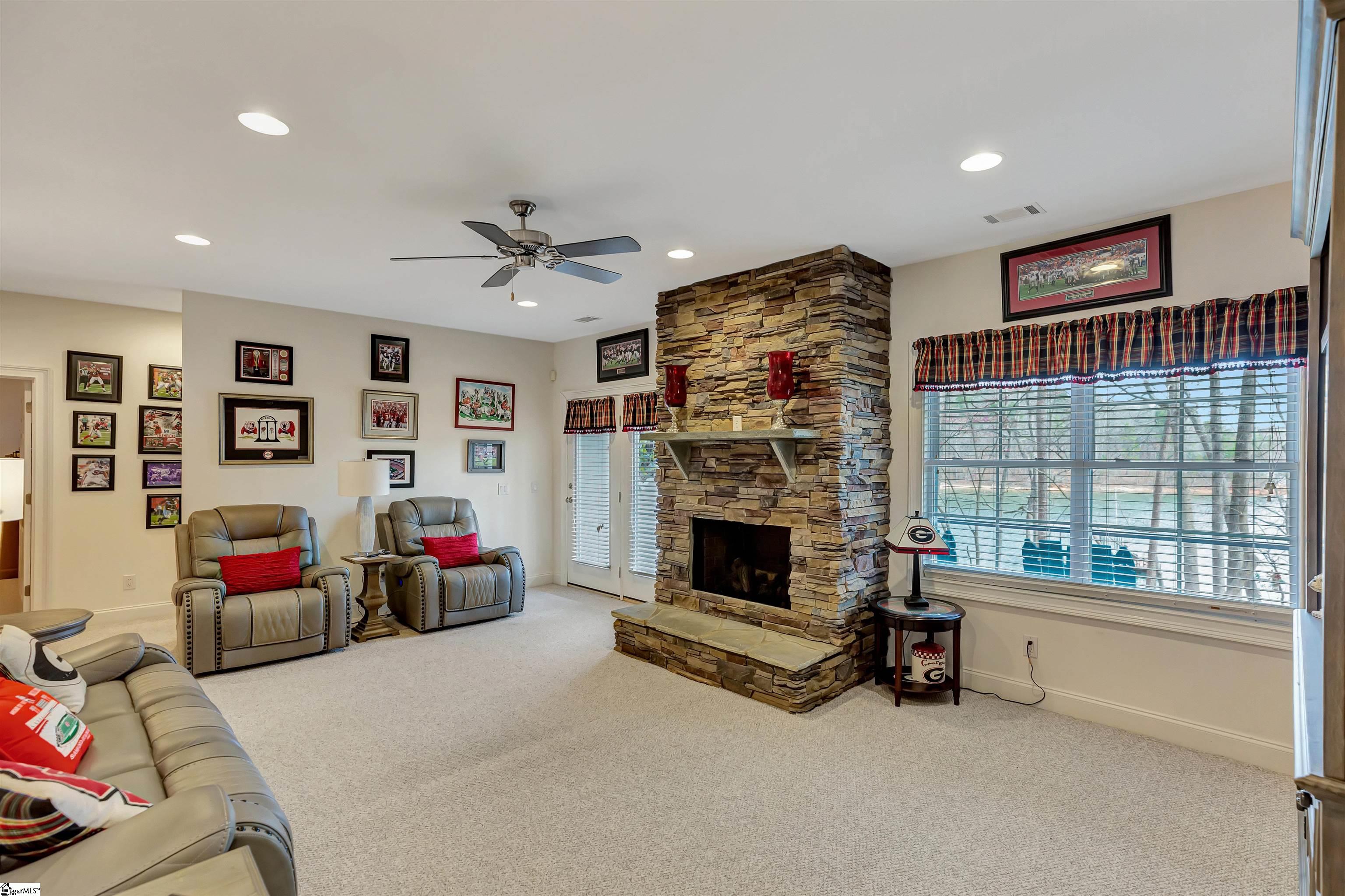 203 Riverlake Road Fair Play, SC 29643 - Photo 23 of 36 Gallery Image 23