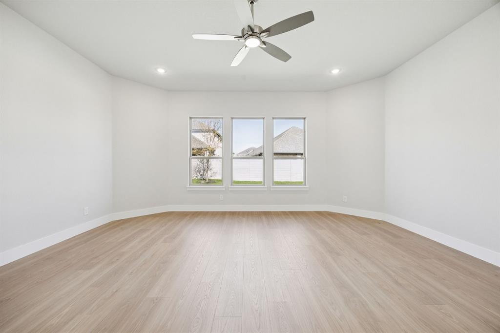 4508 Crescent Road McKinney, TX 75071 - Photo 10 of 24