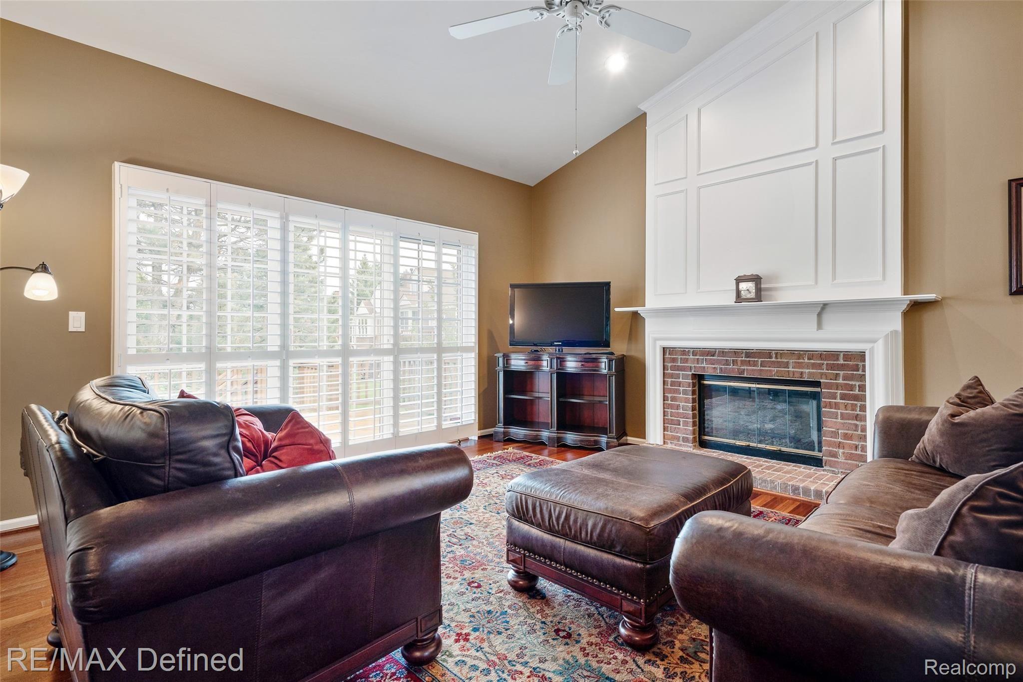 1606 Boulder Court Rochester, MI 48306 - Photo 8 of 43 1606-Boulder-Ct-10.jpg