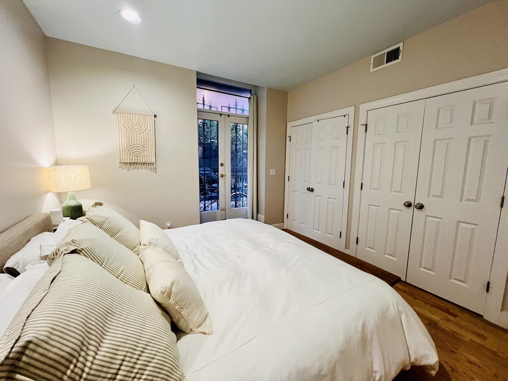 150 Appleton Street, Unit 1E Boston, MA 02116 - Photo 17 of 35