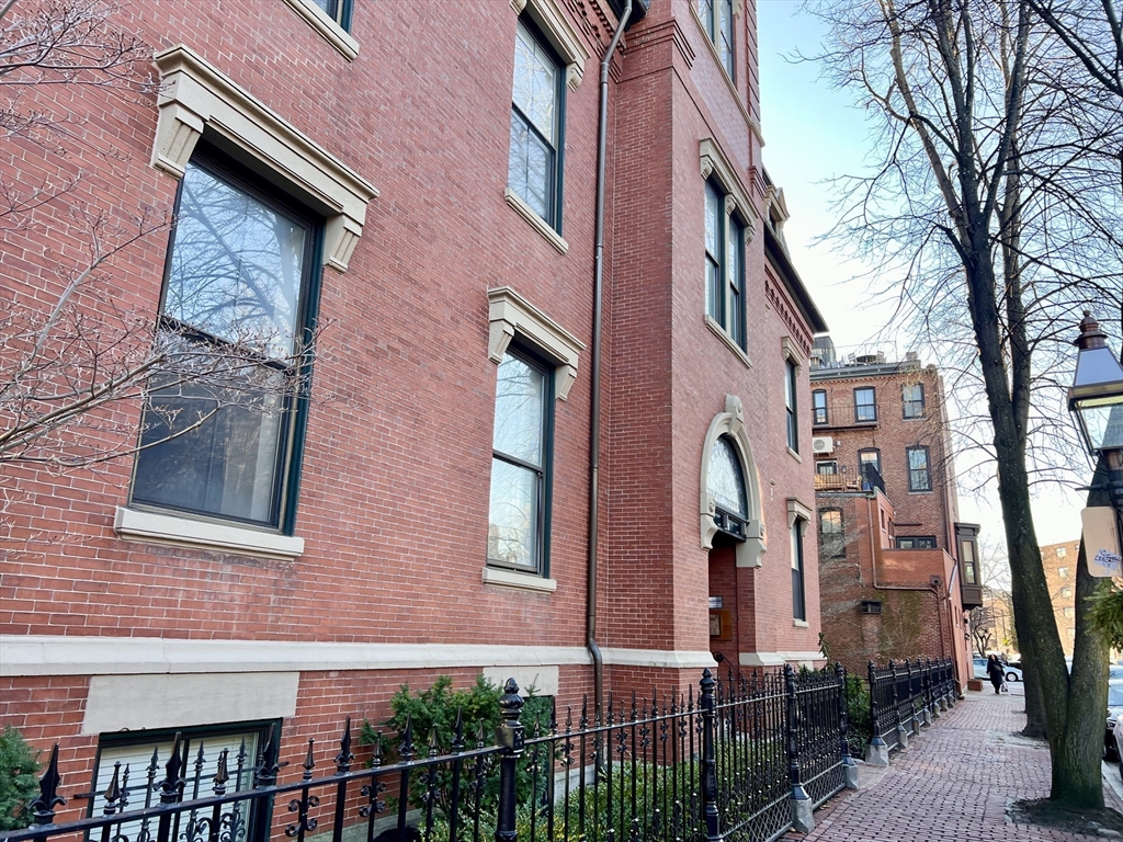 150 Appleton Street, Unit 1E Boston, MA 02116 - Photo 30 of 35