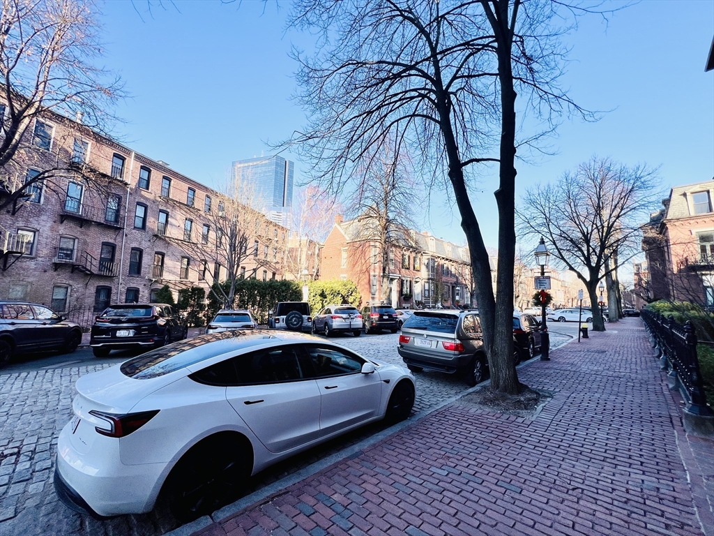 150 Appleton Street, Unit 1E Boston, MA 02116 - Photo 33 of 35