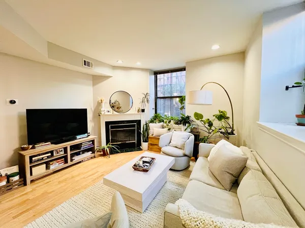 $5,000 | 150 Appleton Street, Unit 1E, Boston, MA 02116