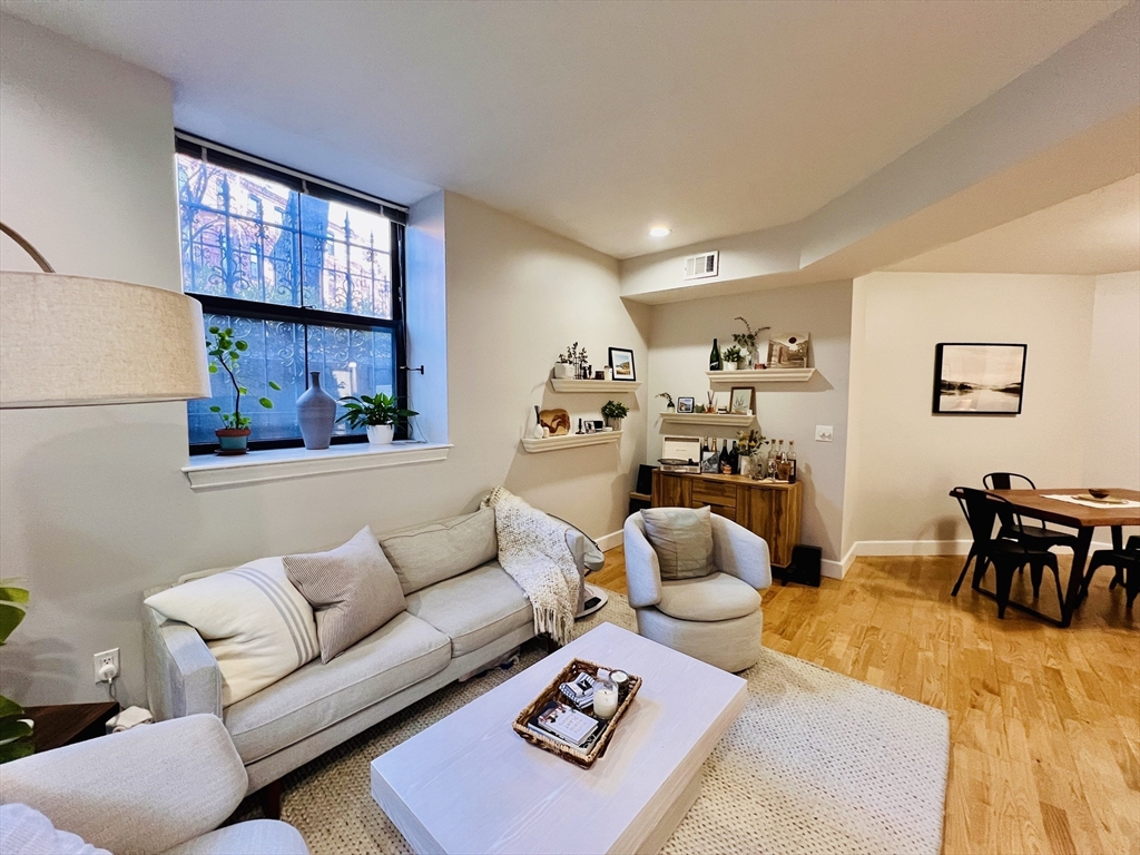 150 Appleton Street, Unit 1E Boston, MA 02116 - Photo 5 of 35