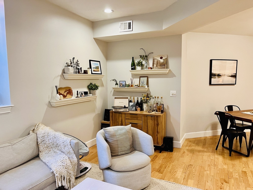 150 Appleton Street, Unit 1E Boston, MA 02116 - Photo 8 of 35